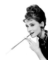 Affiche Audrey Hepburn - Fume cigarette - Dimension 24x30 cm